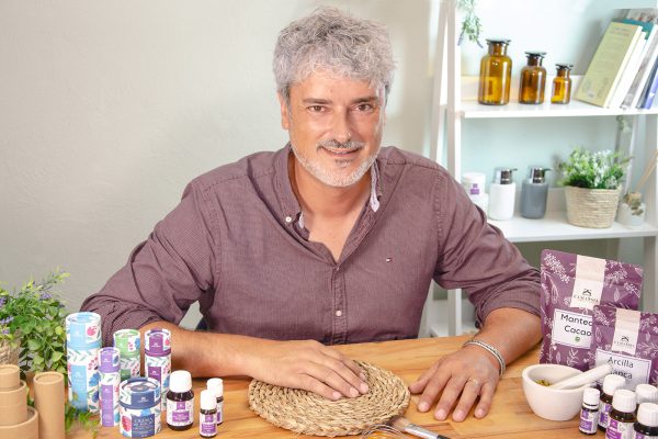 ENTREVISTAMOS A COSMÉTICA NATURAL CASERA SHOP: “Muchos de nuestros clientes son mujeres a las que les gusta elaborar su propia cosmética”